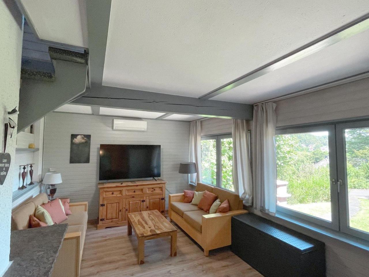 Ferienhaus "Schmetterling" Am See Im Bergland Kirchheim  Extérieur photo